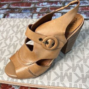 Lucky brand caramel leather heels
